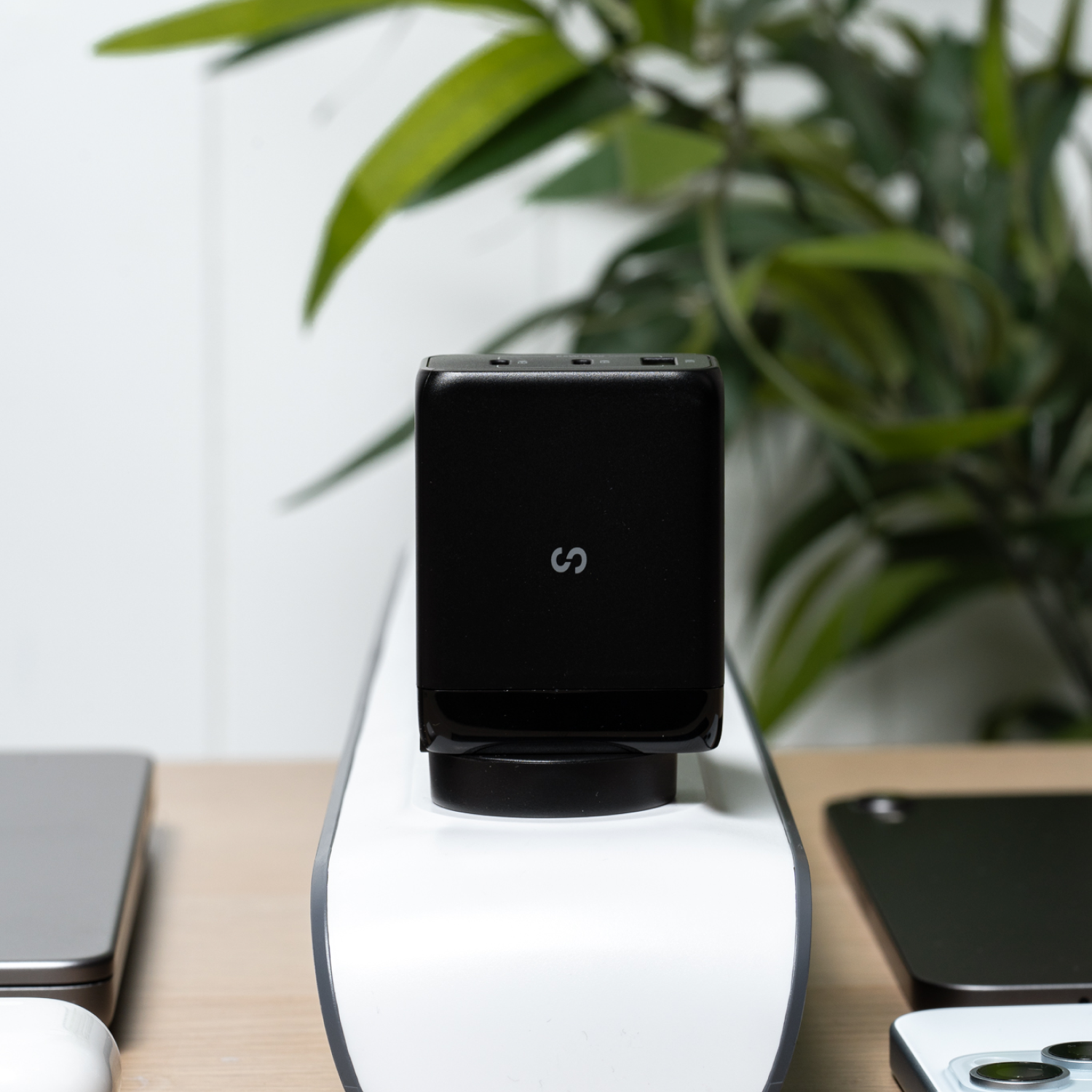 65W GaN Power Adaptor