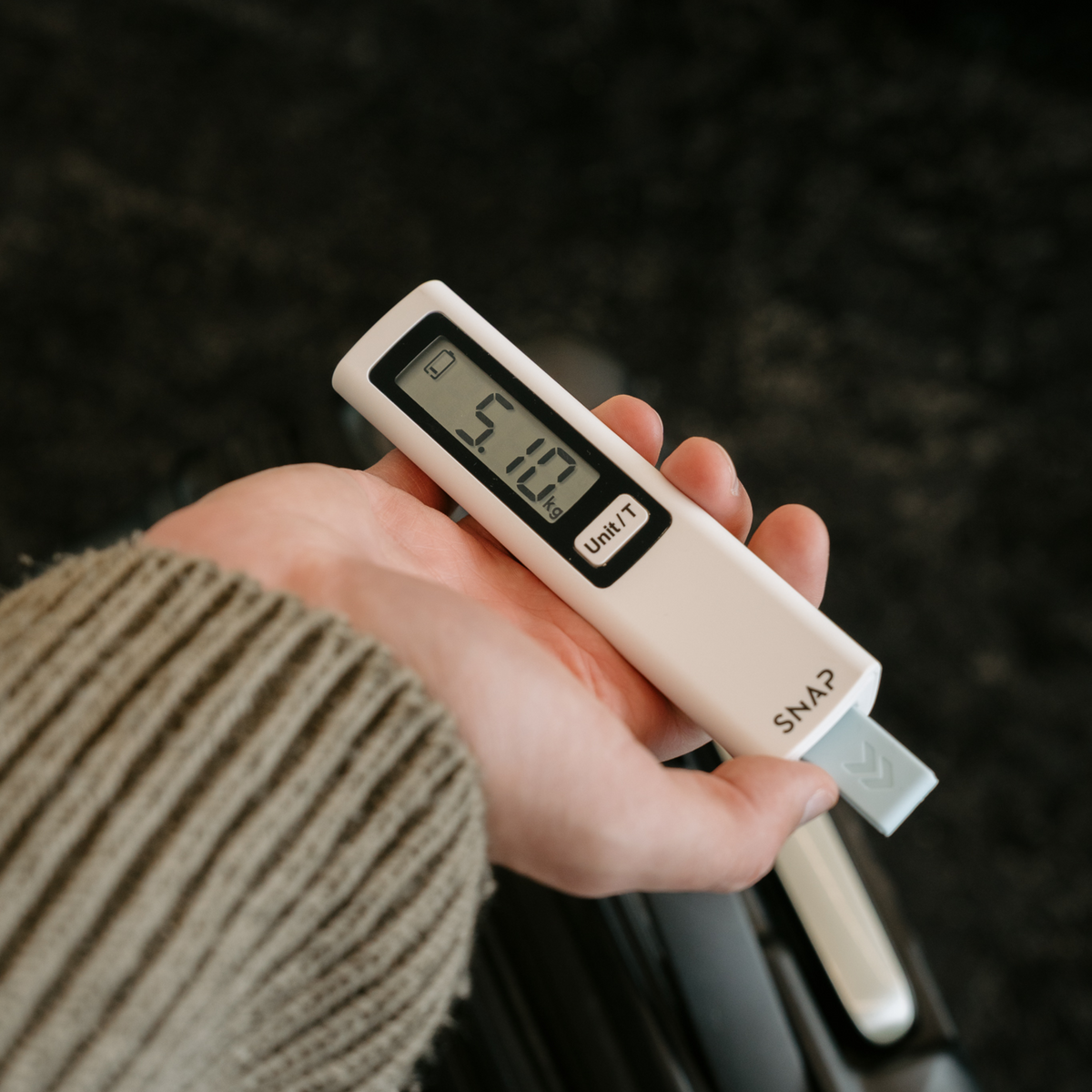 Trvlr Luggage Scale - Battery Free Luggage Scale
