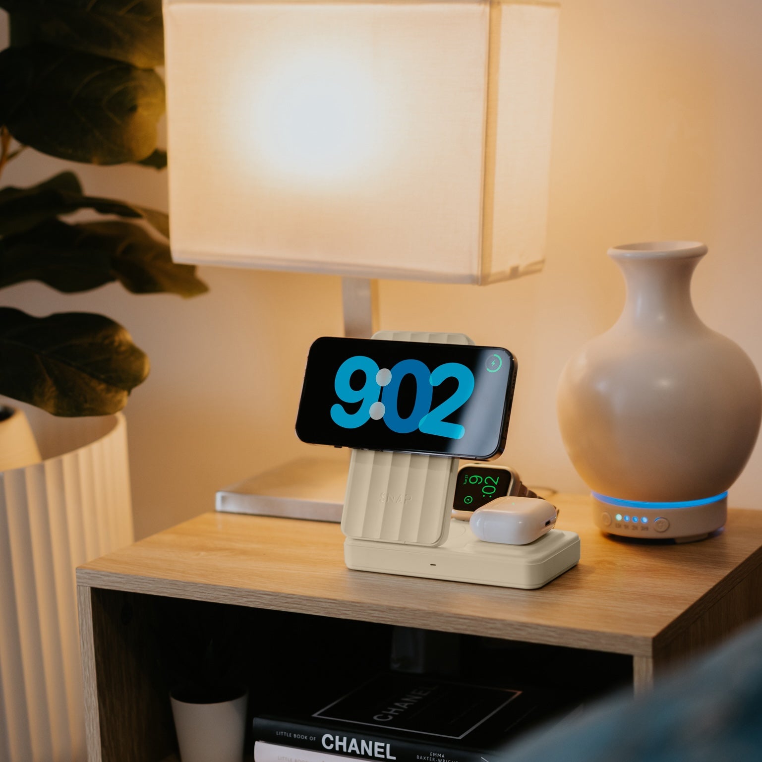 PowerBase 4 - 5 in 1 Charging Station