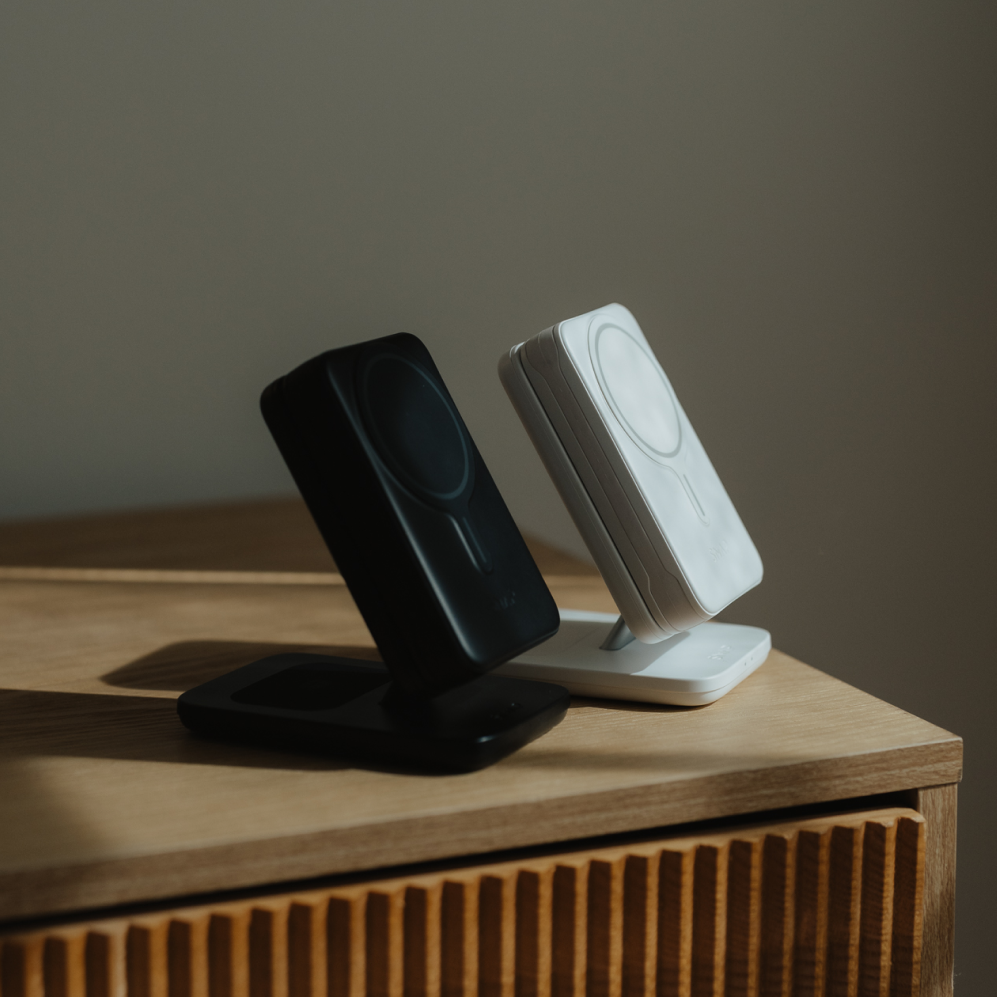 PowerDock 2 - 4 in 1 Charging Dock with 10,00mAh PowerBank