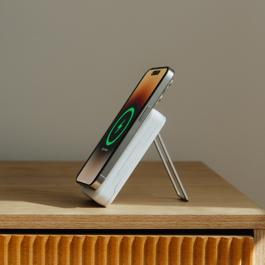 PowerDock 2 - 4 in 1 Charging Dock with 10,00mAh PowerBank