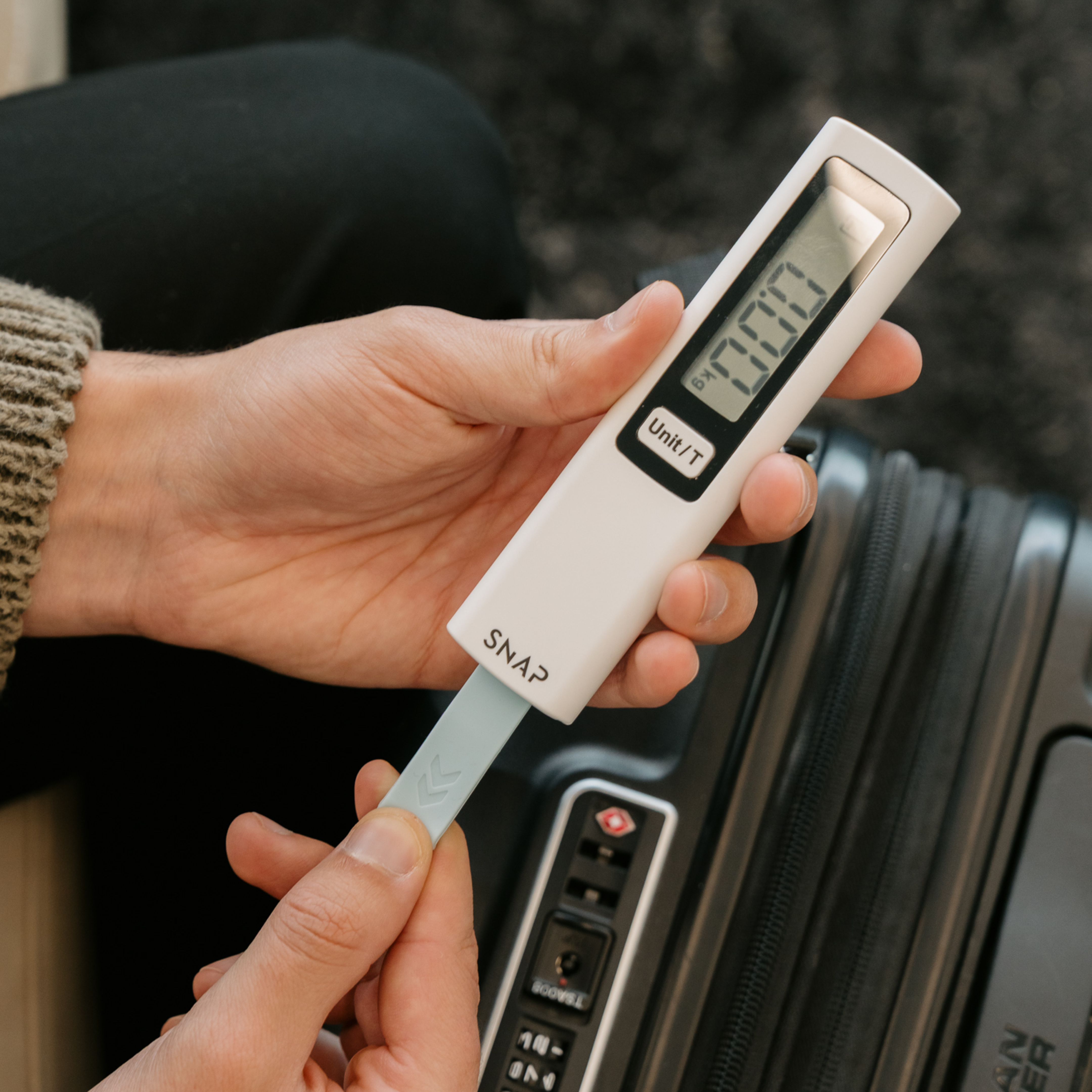 Trvlr Luggage Scale - Battery Free Luggage Scale