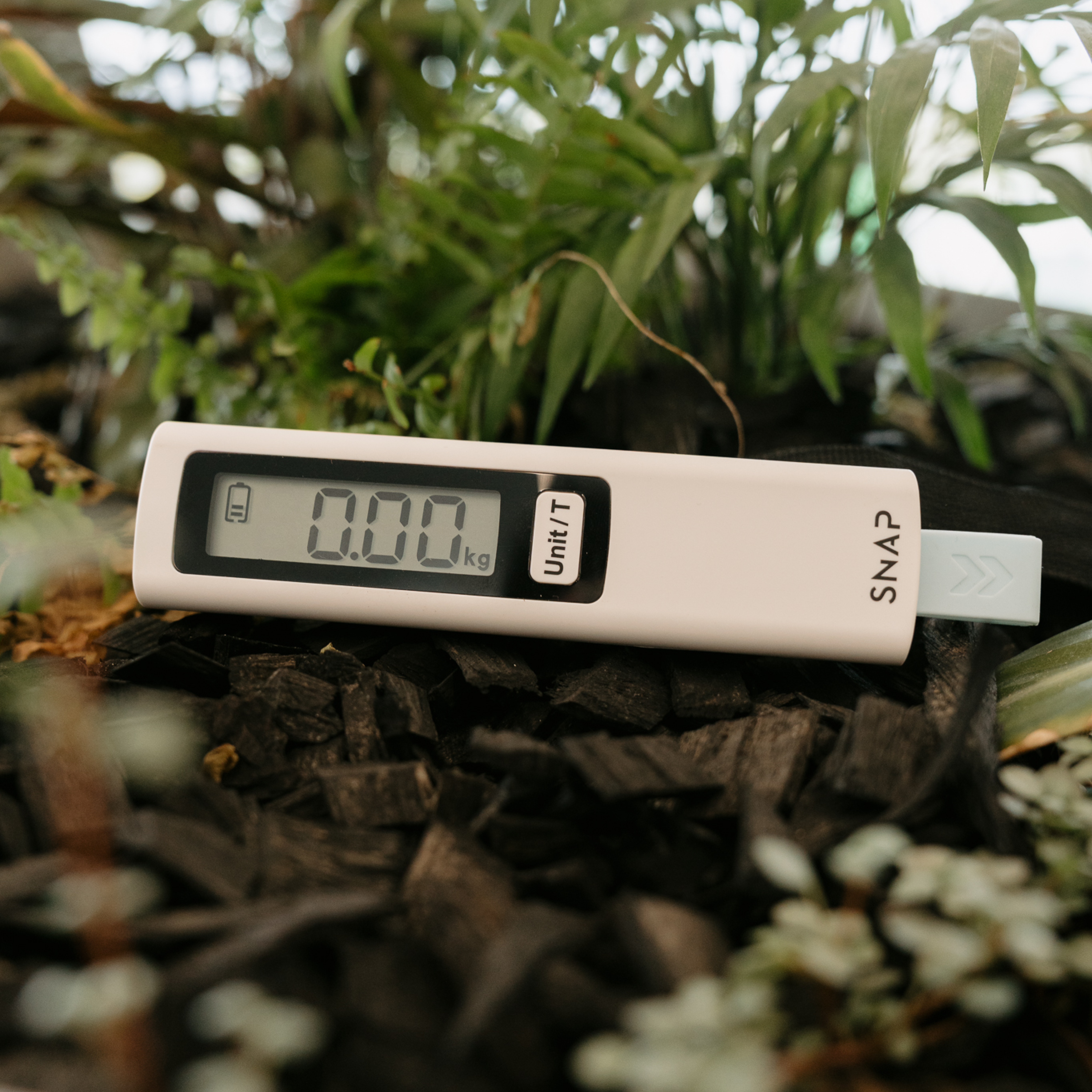 Trvlr Luggage Scale - Battery Free Luggage Scale